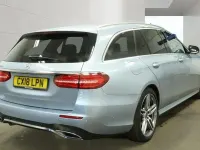 Używany Mercedes E220 AMG line 2018 Srebrny Kombi