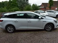 Used Renault Mégane GrandTour Play 2020 White Estate
