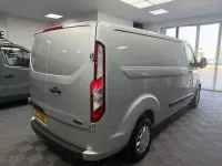 Używany Ford Transit Custom Trend 130 KM (95 kW) 2022 Srebrny Van