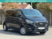 Usado Ford Transit Custom Limited 130 HP (95 kW) 2023 Preto Van