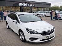 Begagnad Vauxhall Astra 2018 Vit Kombi