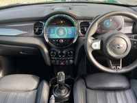 Used Mini Cooper Exclusive 136 HP (100 kW) 2024 Green Hatchback