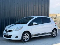 Used Toyota Yaris 99 HP (72 kW) 2012 White Hatchback