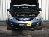 Używany Vauxhall Corsa Edition 2014 Srebrny Hatchback