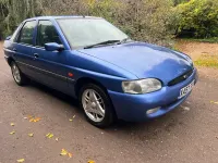 Used Ford Escort Finesse 90 HP (66 kW) 2000 Blue Hatchback