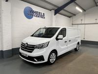 Begagnad Renault Trafic 2024 Vit Minibuss
