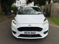 Begagnad Ford Fiesta ST-Line 2019 Vit Halvkombi