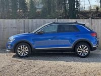 Usado VW T-Roc Design 150 HP (110 kW) 2018 Azul SUV