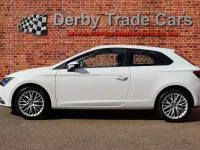 Used Seat Leon SE Technology 110 HP (80 kW) 2015 White Hatchback