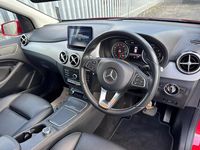 Used Mercedes B180 Executive 109 HP (80 kW) 2017 Red MPV