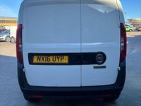 Used Fiat Doblò 90 HP (66 kW) 2016 White MPV