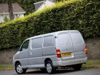 Used Toyota HiAce 95 HP (69 kW) 2007 Silver Van