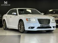 Used Chrysler 300C Executive 236 HP (173 kW) 2013 White Sedan