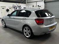 Used BMW 118 Sport Line 143 HP (105 kW) 2014 Silver Hatchback