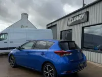 Usado Toyota Auris Hybrid Design 2018 Azul Citadino