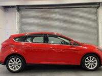 Begagnad Ford Focus Titanium 120 HK (88 kW) 2016 Blå Halvkombi