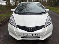 Used Honda Jazz ES 99 HP (72 kW) 2013 White Hatchback