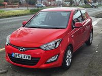Used Hyundai i20 Active 85 HP (62 kW) 2013 Red Hatchback