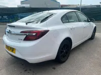 Used Vauxhall Insignia Design Edition 2015 White Hatchback