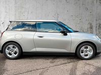 Usado Mini Cooper Hatch 133 kW (181 CV) 2024 Plateado Utilitario