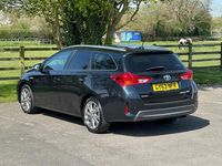 Used Toyota Auris Hybrid 136 HP (100 kW) 2013 Grey Estate