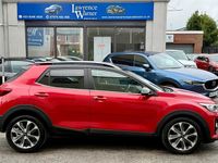 Używany Kia Stonic 118 KM (86 kW) 2018 Czerwony SUV