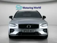 Usado Volvo V60 R-Design 148 HP (108 kW) 2020 Prateado Carrinha