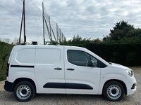 Used Vauxhall Combo Edition 100 HP (73 kW) 2019 White MPV