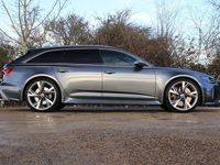 Begagnad Audi RS6 Performance 2024 Grå Kombi