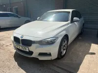 Begagnad BMW 318 2012 Vit Sedan