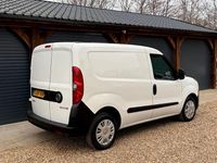 Used Vauxhall Combo 2016 White MPV