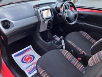 Used Citroën C1 Feel 68 HP (50 kW) 2015 Orange Hatchback