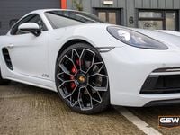 Used Porsche 718 Cayman 365 HP (268 kW) 2019 White Coupe