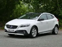 Used Volvo V40 SE 2014 White Hatchback
