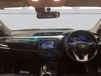 Used Toyota HiLux 150 HP (110 kW) 2017 Black Pickup