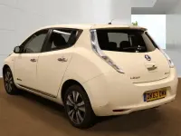 Used Nissan Leaf Tekna 80 kW (109 HP) 2013 White Hatchback