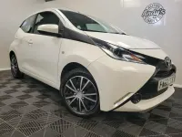 Used Toyota Aygo X-play 69 HP (50 kW) 2016 White Hatchback