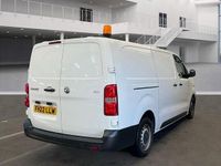 Used Vauxhall Vivaro 145 HP (106 kW) 2022 White MPV