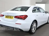 Usado Mercedes A200 163 CV (119 kW) 2019 Blanco Berlina