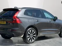 Usado Volvo XC60 Plus 250 HP (183 kW) 2024 Cinzento SUV