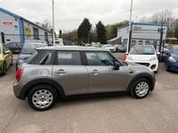 Begagnad Mini ONE Hatch 102 HK (75 kW) 2016 Silver Halvkombi