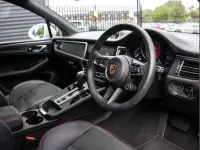 Used Porsche Macan 434 HP (319 kW) 2024 White SUV