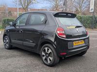 Used Renault Twingo Play 70 HP (51 kW) 2015 Black Hatchback