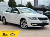 Used Skoda Octavia Elegance 140 HP (102 kW) 2013 White Hatchback