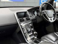 Used Volvo XC60 R-Design 190 HP (139 kW) 2016 Red SUV