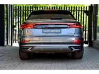 Begagnad Audi Q8 S-Line 340 HK (250 kW) 2022 Grå SUV