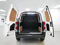 Used Citroën Berlingo 100 HP (73 kW) 2019 White MPV