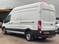 Usado Ford Transit 130 HP (95 kW) 2019 Branco Van