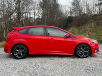 Used Ford Focus ST 2015 Red Hatchback