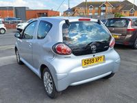 Used Toyota Aygo Platinum 67 HP (49 kW) 2009 Silver Hatchback
